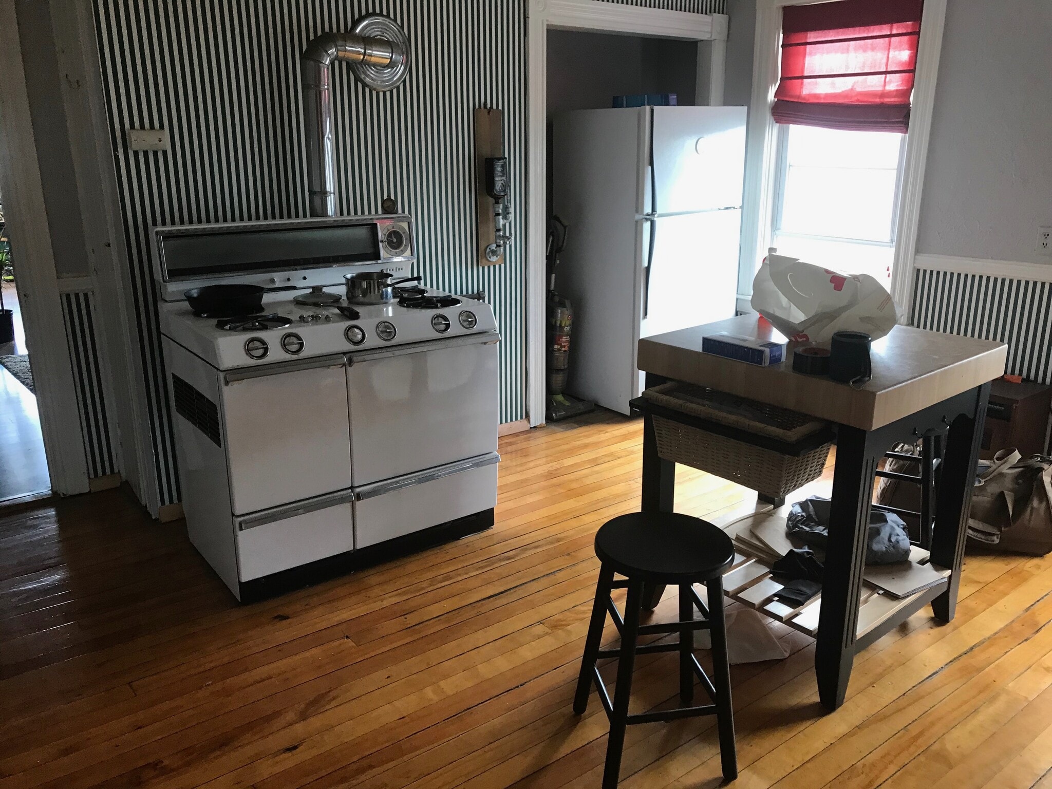 Building Photo - 6 Caroline St