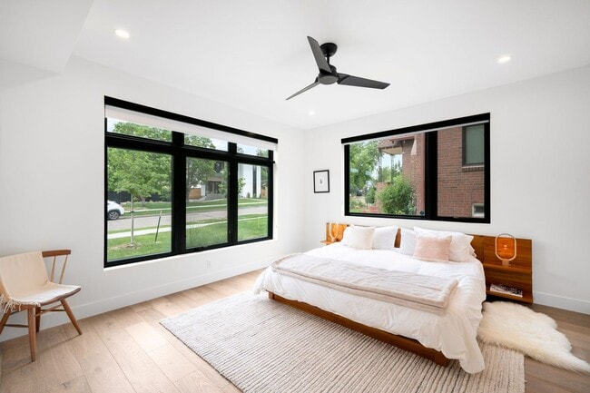 Building Photo - Luxury 5BD, 6BA Home 1 Block From Sloan's Lake