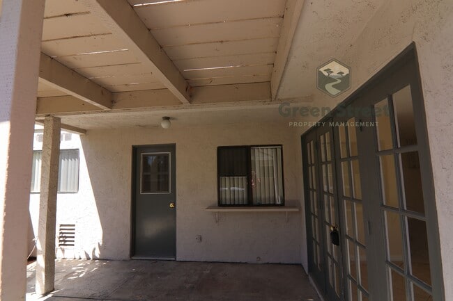 Building Photo - 3843 Camino Lindo