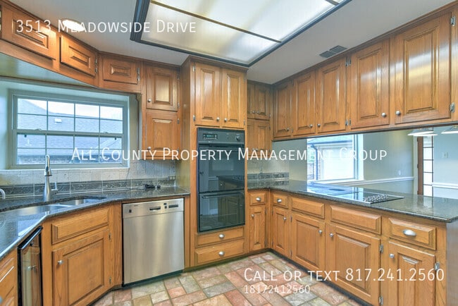 Building Photo - 3513 Meadowside Dr