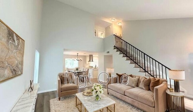 Building Photo - 1022 Blossom Hill Dr
