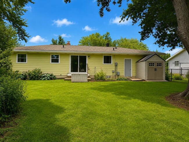 Building Photo - 6504 Schneider Pl
