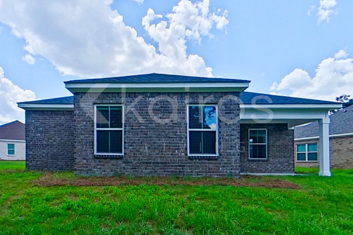 Building Photo - 664 June St