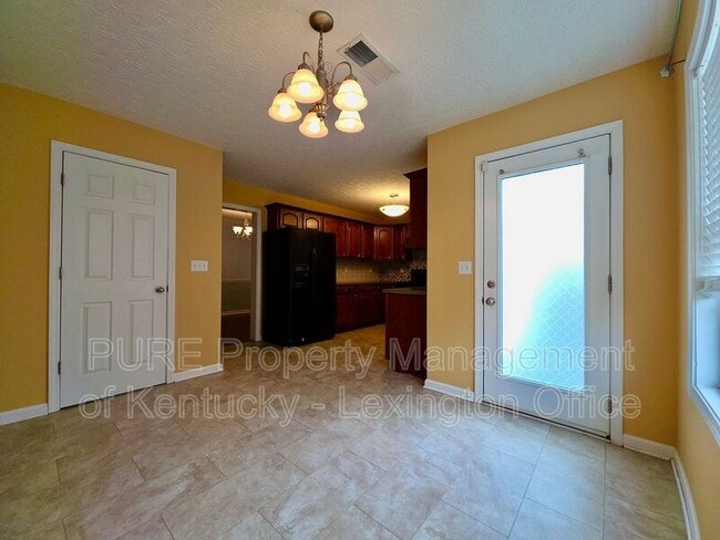 Building Photo - 2909 Mahala Ln