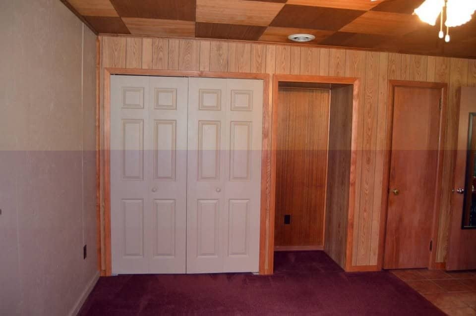 Building Photo - 4826 W Old Lincoln Way