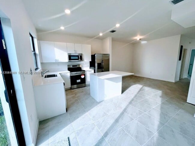 Building Photo - 23251 SW 128th Ave