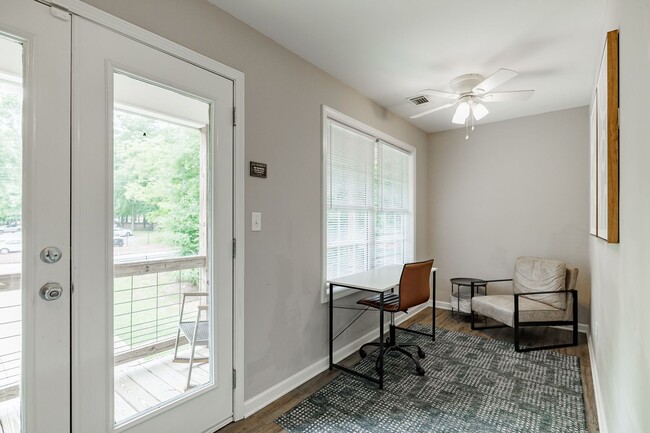 Building Photo - PRE LEASING!! AVAILABLE AUGUST 15TH 2025!!...