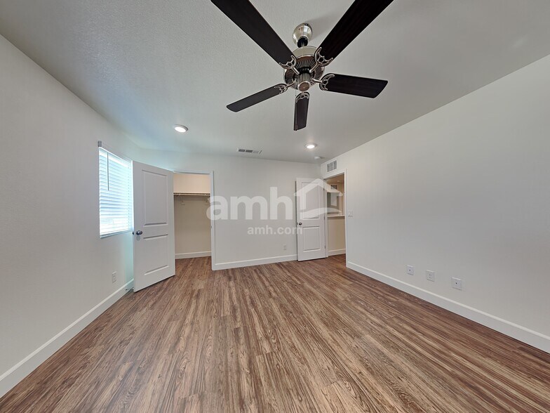 Building Photo - 6143 Theodore St