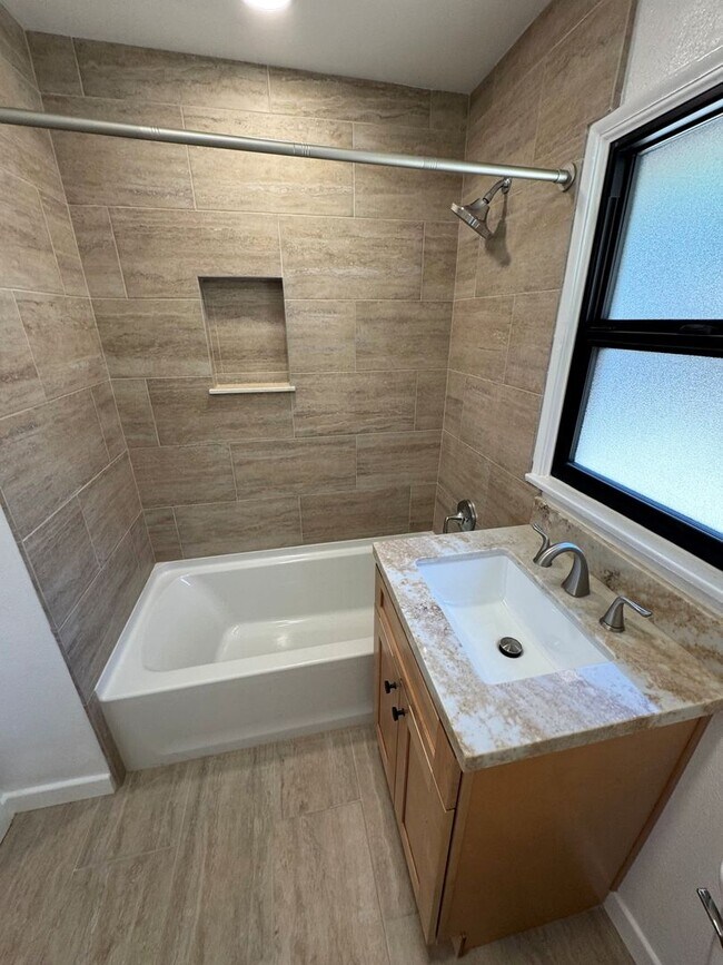 Building Photo - 8220 Edison Dr