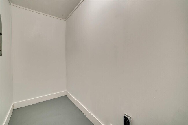 Building Photo - 2307 Hardwick Rd