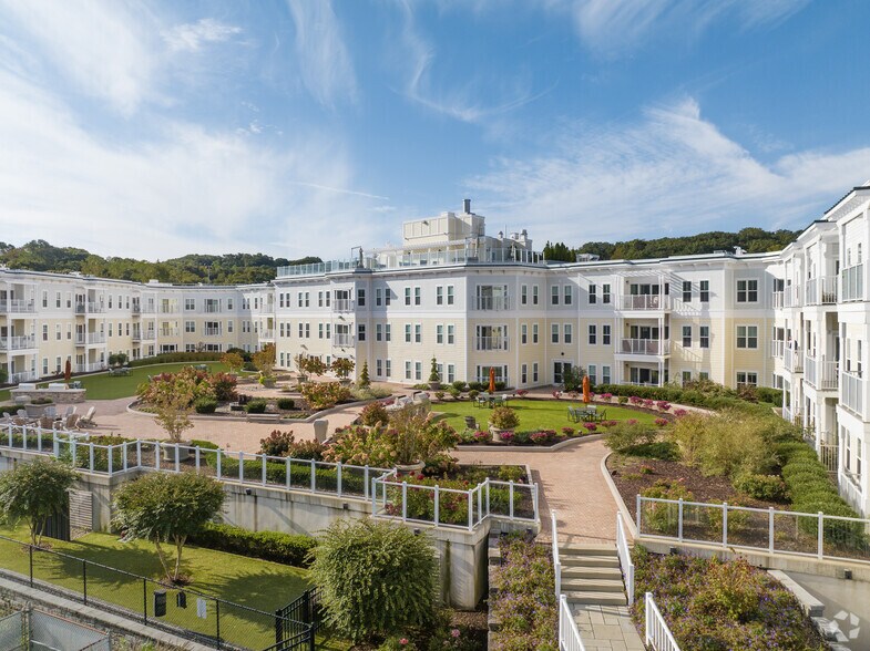 The Shipyard at Port Jeff Harbor 201 W Broadway Port Jefferson NY