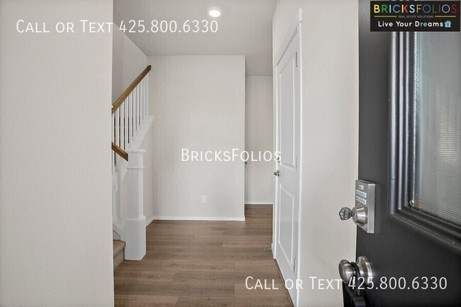 Building Photo - 1209 SW Pendleton Way