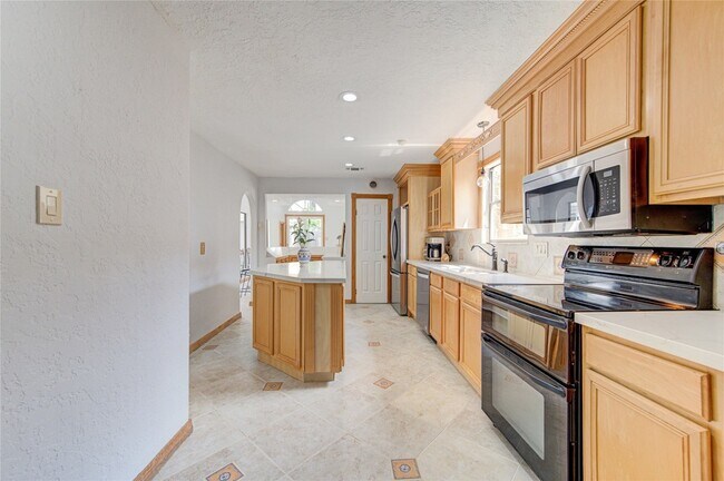 Building Photo - 14214 Woodnook Dr