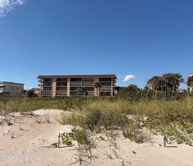 Building Photo - 555 Jackson Ave