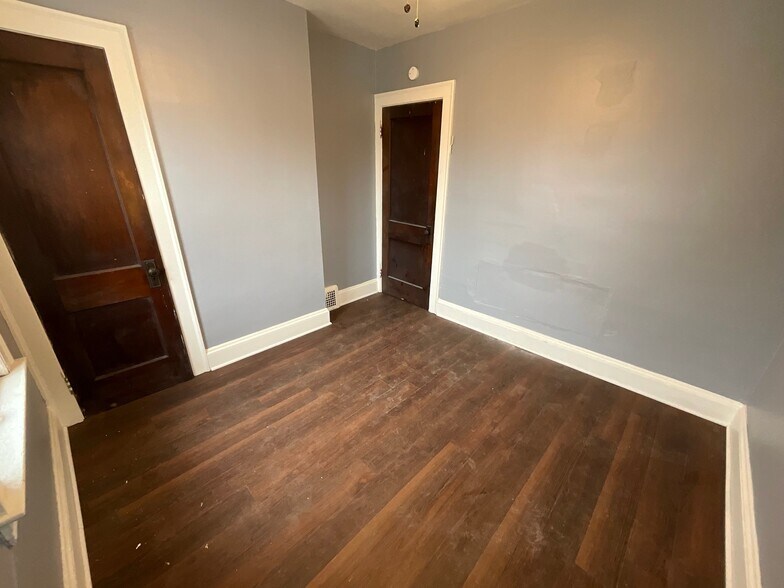 Building Photo - 14014 Edgewood Ave