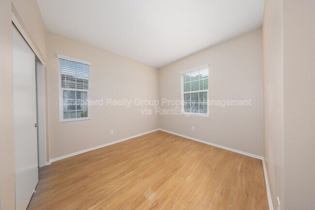 Building Photo - 2985 Breezy Meadow Cir