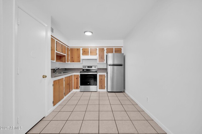 Building Photo - 2701 E Tierra Buena Ln