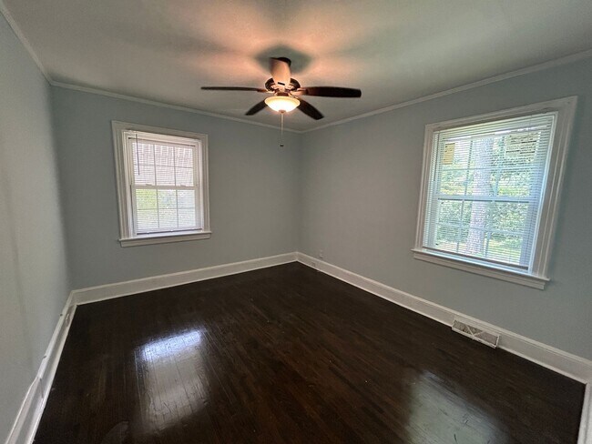 Building Photo - Adorable Home in Ashley Park!