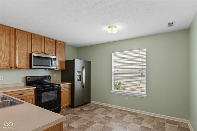 Building Photo - 2808 Dawnlake Dr