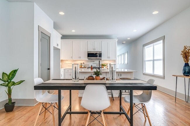 Building Photo - 1603 Porter Ave