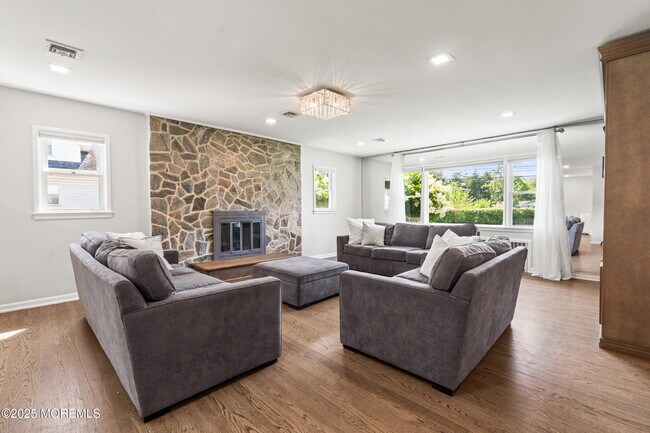 Building Photo - 523 Westwood Ave