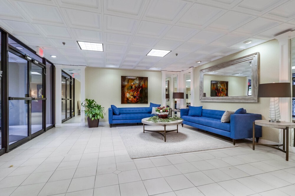 Building Photo - 1333 8th Ave