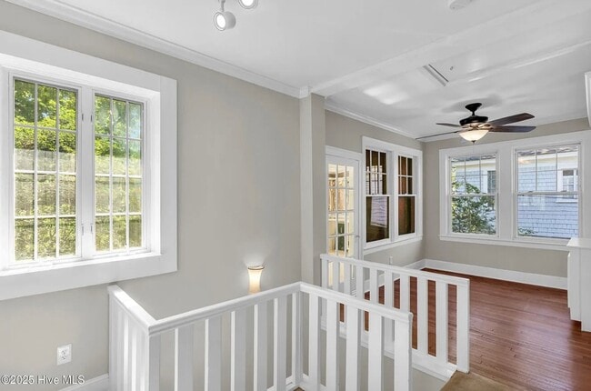 Building Photo - 3 Bed 3 Bath Historic Home