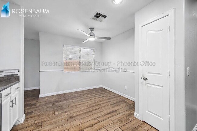 Building Photo - 45047 Bahia Dr