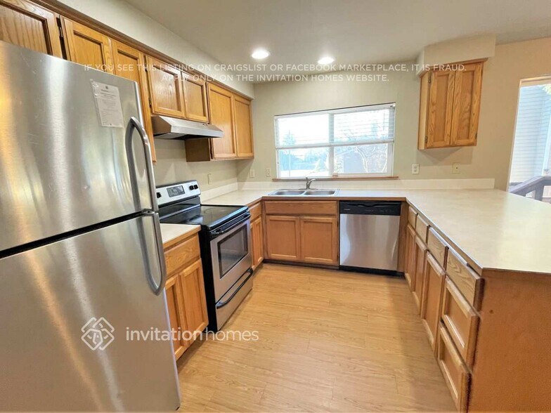 Building Photo - 35353 11th Ct SW