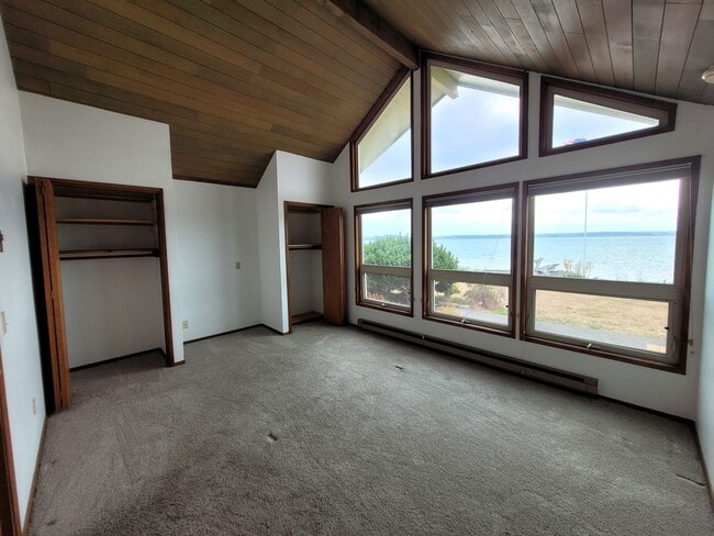 Building Photo - 5507 Haida Way