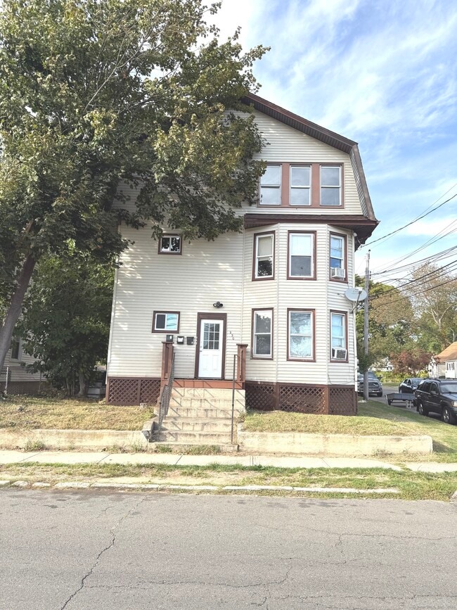 Building Photo - 330 Hollister St