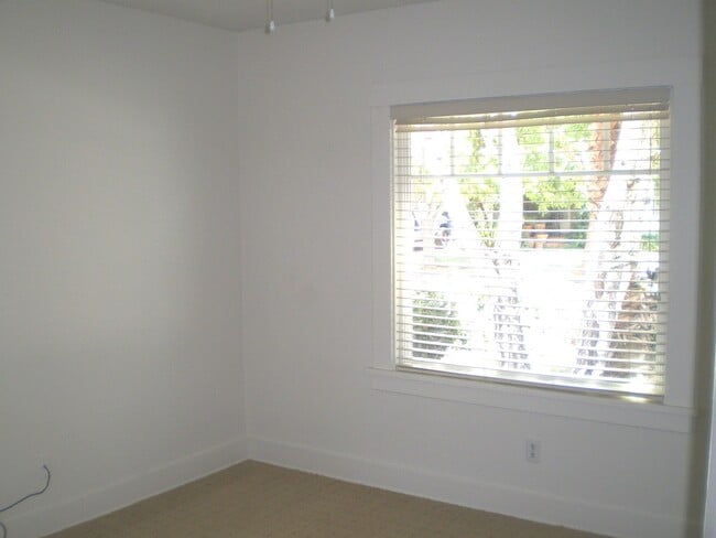 Building Photo - 2BR/1BA Willow Glen Home on Tree Lined Street