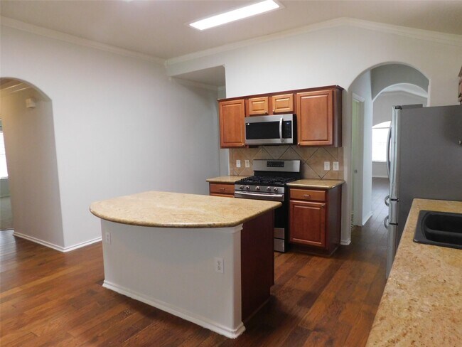 Building Photo - 3334 Pebble Beach Ln