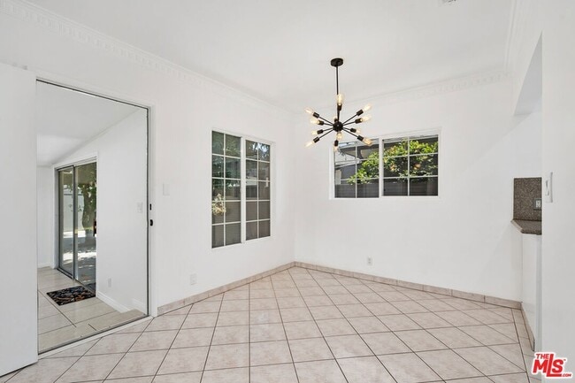 Building Photo - 5630 Radford Ave