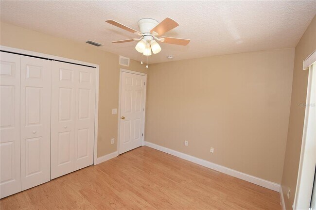 Building Photo - 16 Richland Ln