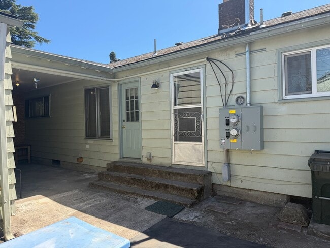 Building Photo - 1280 L St