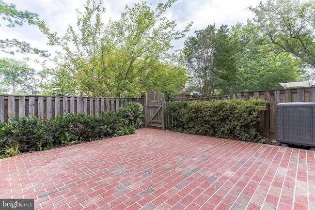 Building Photo - 7422 Adams Park Ct