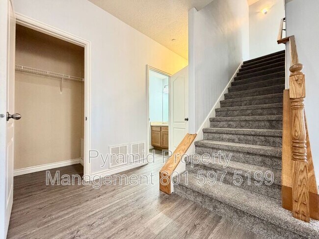 Building Photo - 1688 W 3180 N