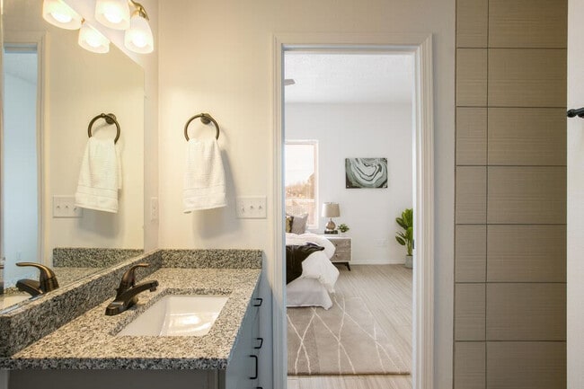 Building Photo - Ten Ten Townhomes
