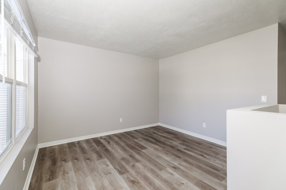 Building Photo - 686 N 410 W