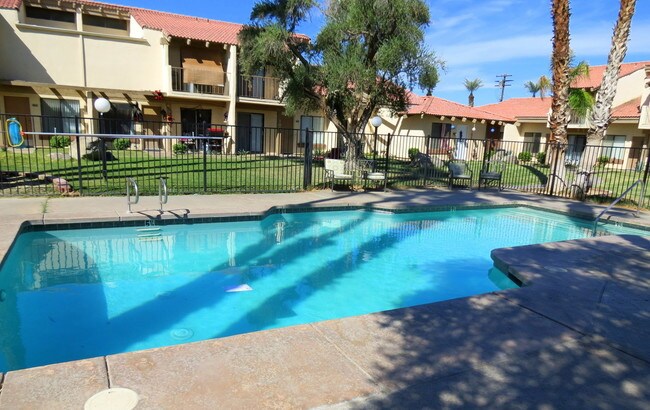 Primary Photo - 81871 Las Palmas Rd
