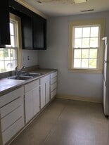 Building Photo - 3723 Makana St