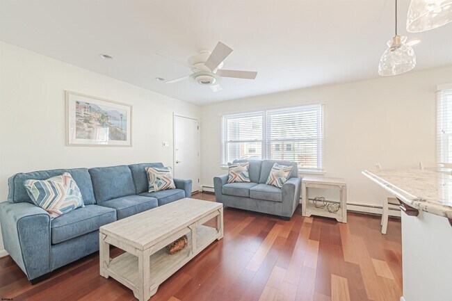 Building Photo - 9506 Ventnor Ave