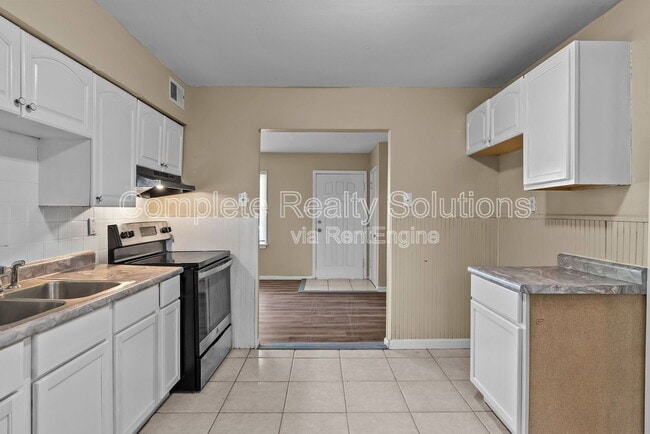 Building Photo - 1132 Redman Blvd