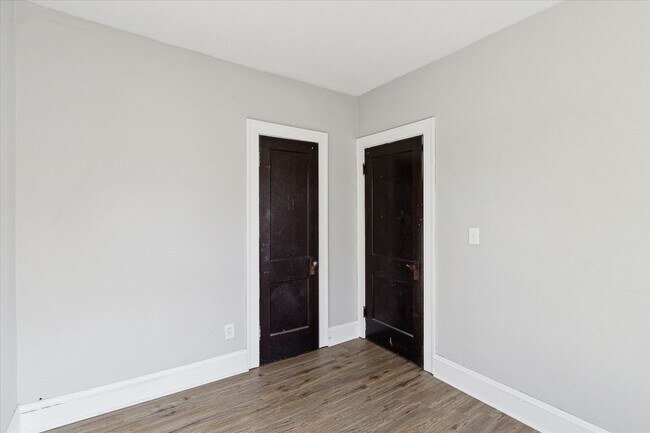 Building Photo - 1524 E 204th St