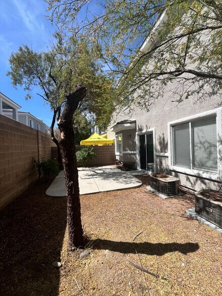 Building Photo - 206 Heiple Ct