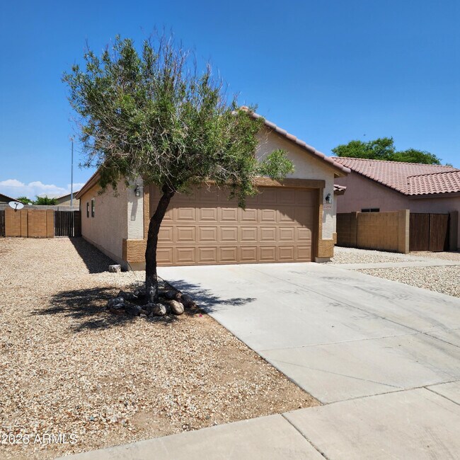 Building Photo - 15864 W Evans Dr