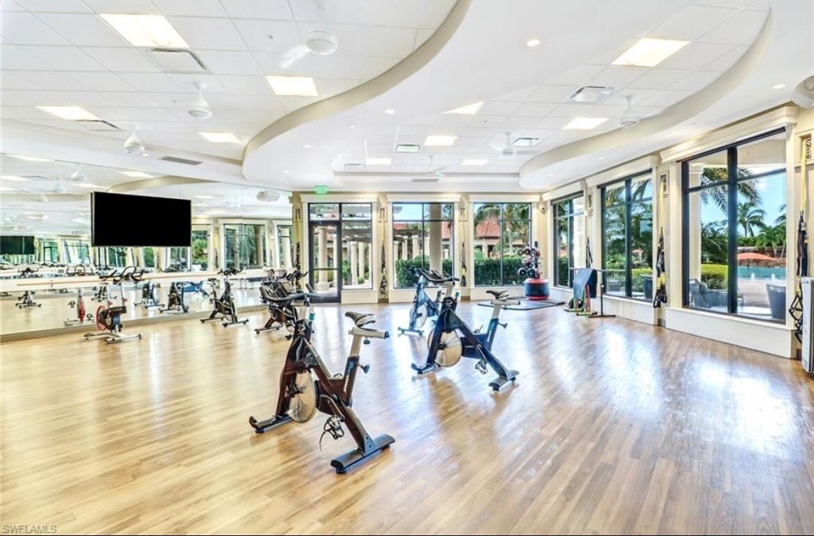 Building Photo - 9731 Acqua Ct