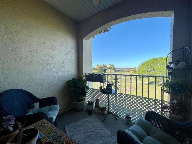Building Photo - 2060 Greenview Shores Blvd