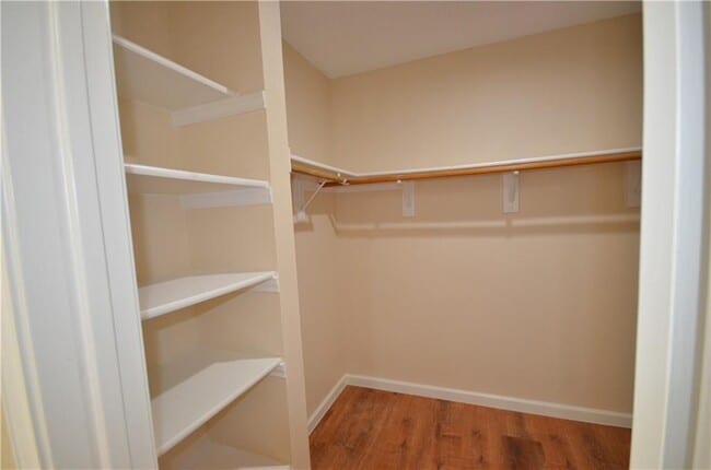 Building Photo - 13903 Lothian Dr